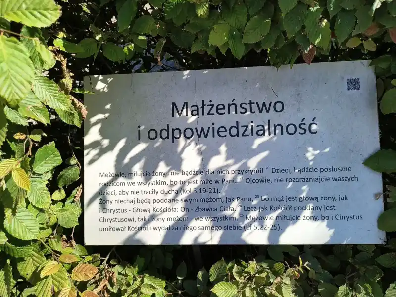 Ogrody biblijne Muszyna tablica tematyczna malzenstwo